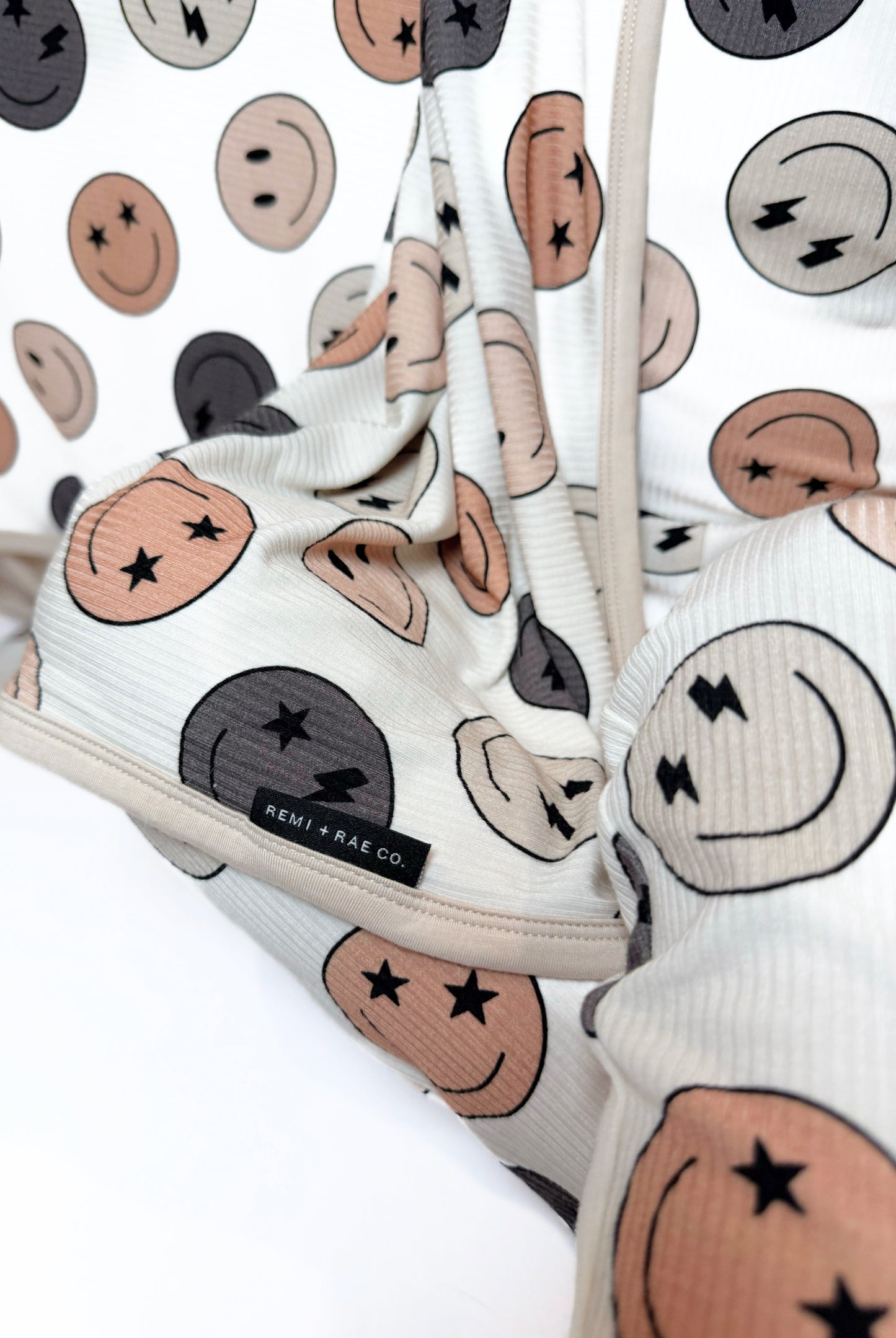 BAMBOO RIBBED CRUISER PAJAMAS - SMILEYS