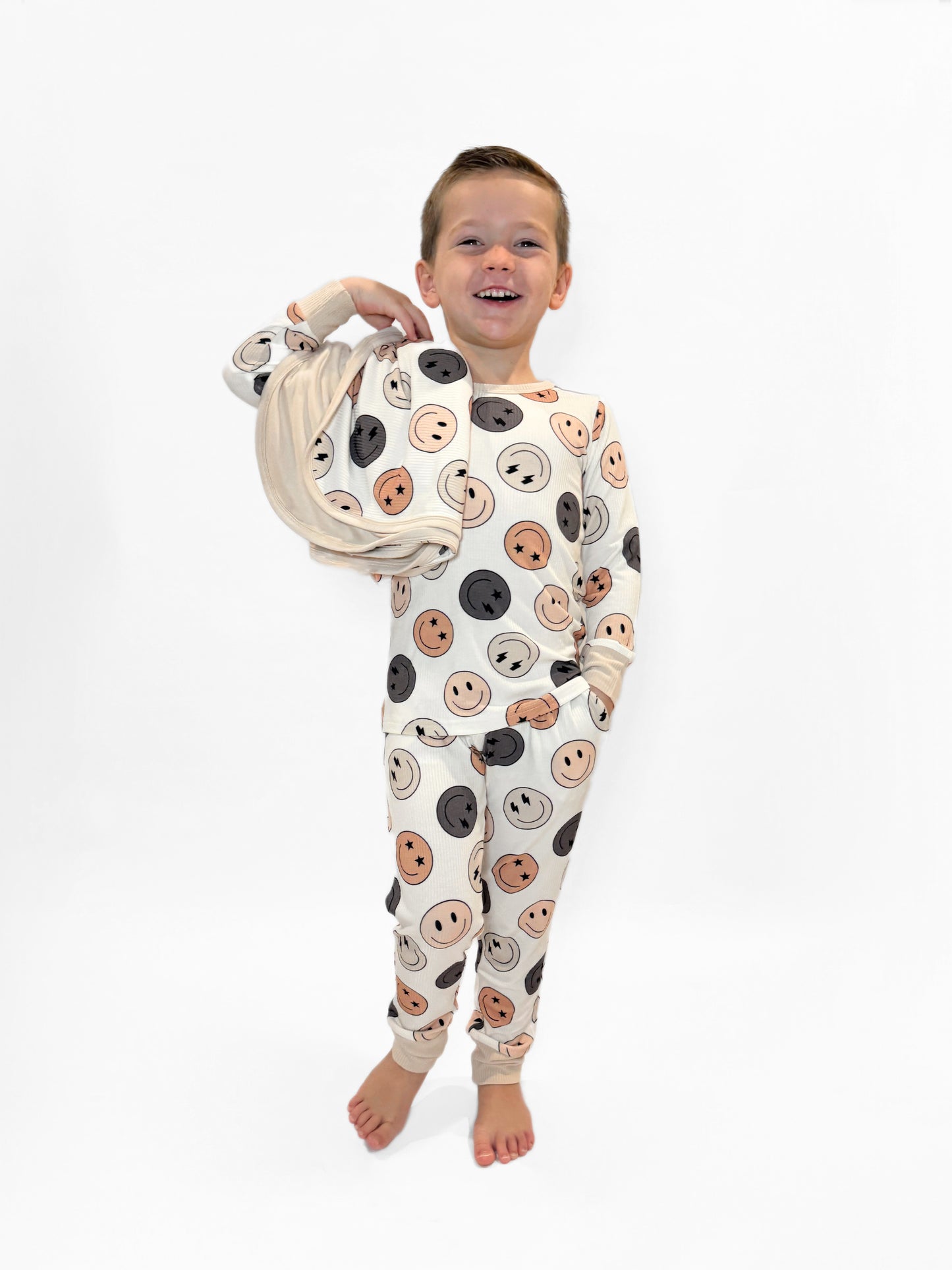 BAMBOO RIBBED 2 PIECE PAJAMA SET - SMILEYS