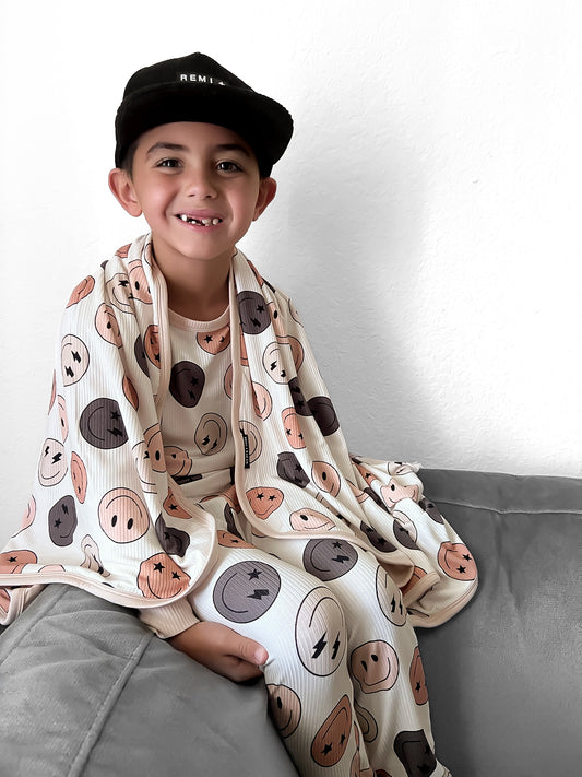 BAMBOO RIBBED BLANKET - SMILEYS