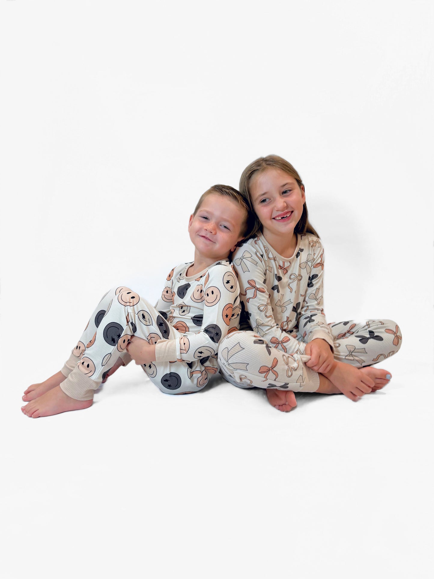 BAMBOO RIBBED 2 PIECE PAJAMA SET - BOWS