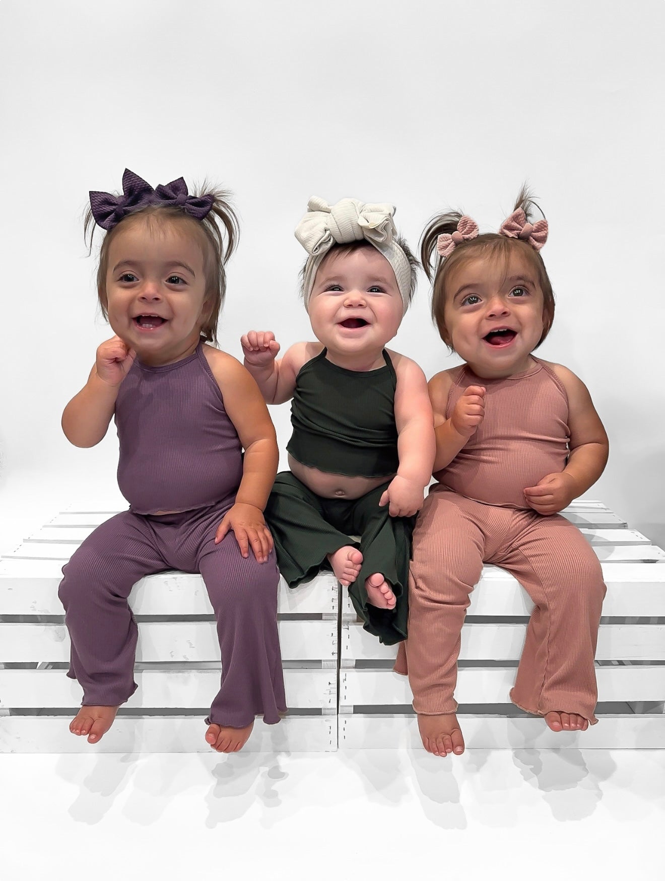 BAMBOO RIBBED LETTUCE TRIM HALTER TOP - PLUM