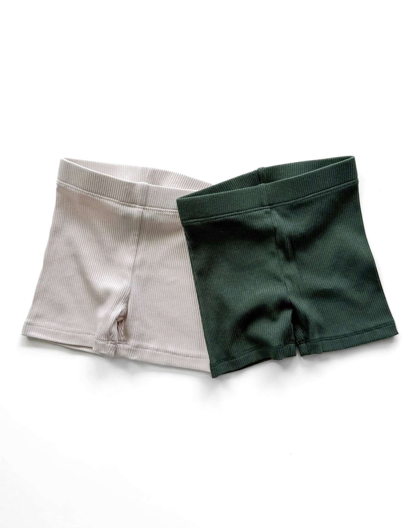 BAMBOO RIBBED BIKER SHORTS - FOREST