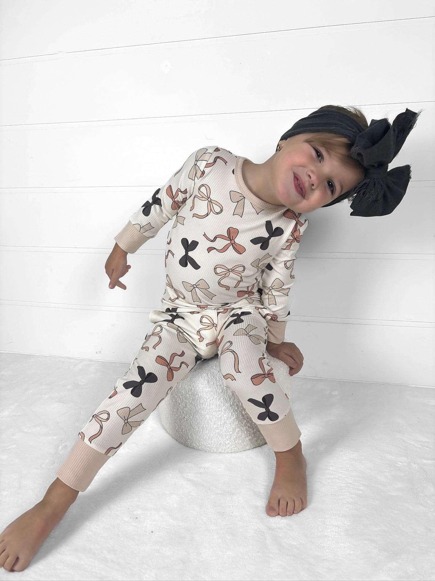 BAMBOO RIBBED 2 PIECE PAJAMA SET - BOWS