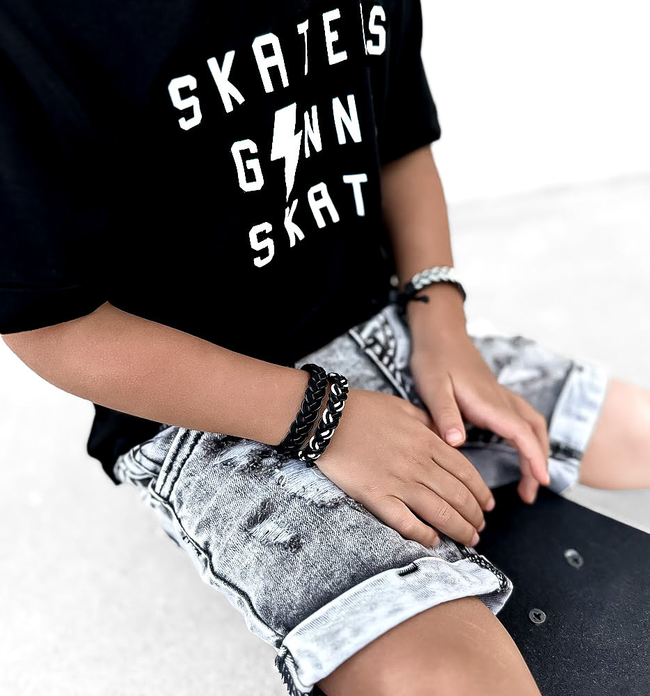 SKATERS GONNA SKATE - BAMBOO TEE