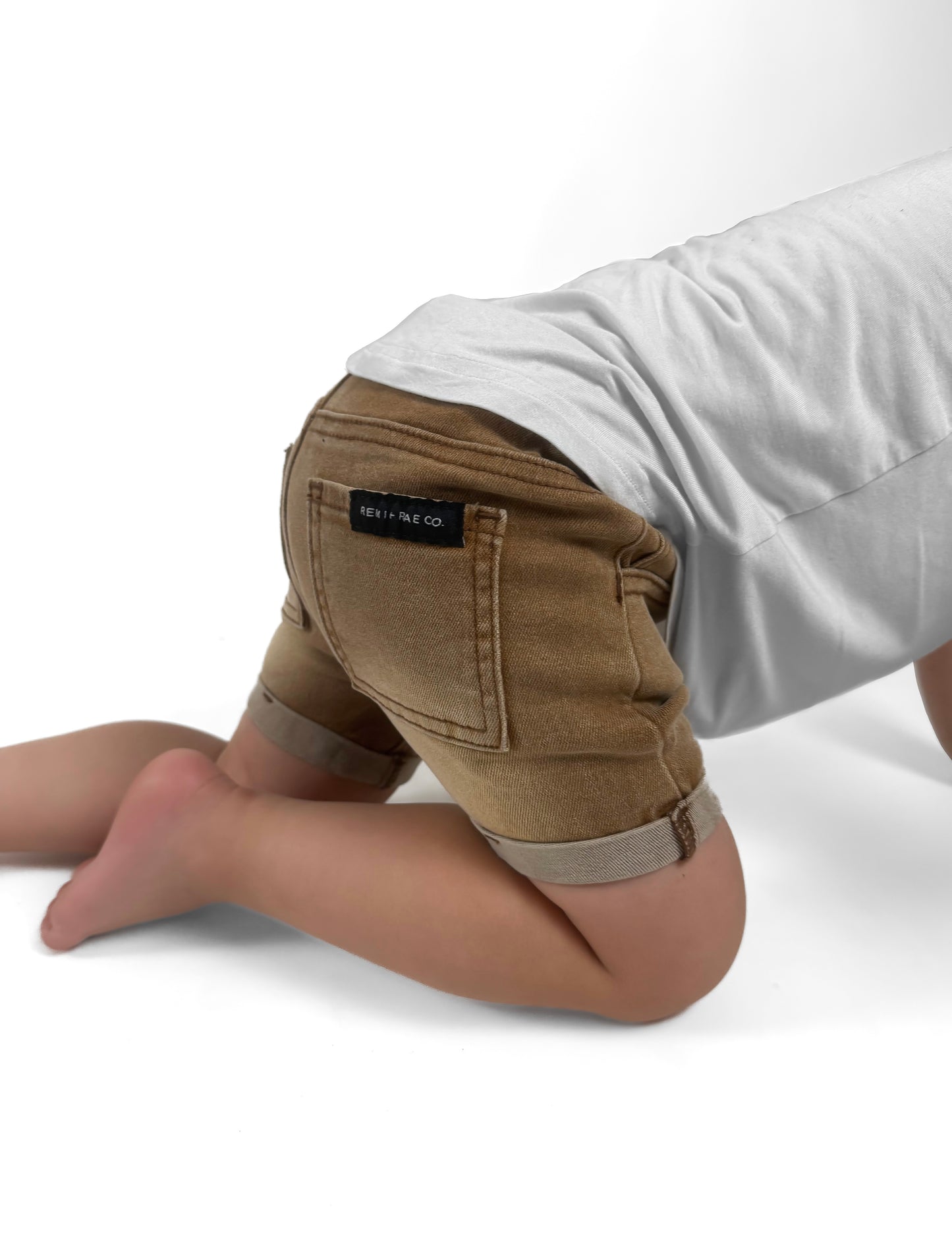 DENIM SHORTS - CAMEL